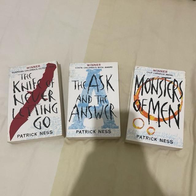 [PRELOVED ORI] Novel Inggris Chaos Walking Trilogy - Patrick Ness Paperback Buku Import Original Bek