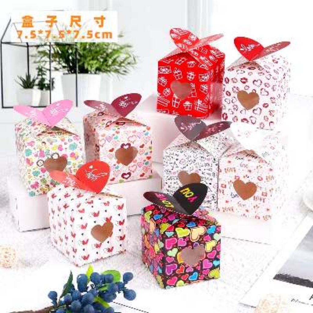 

Kotak kado wadah permen coklat cookies gift Valentine Wedding Ultah/ Box kado souvenir coklat nougat biskuit motif cantik,box gift Hampers,box valentine,box hati,box romantis,gift box mini,box estetik.