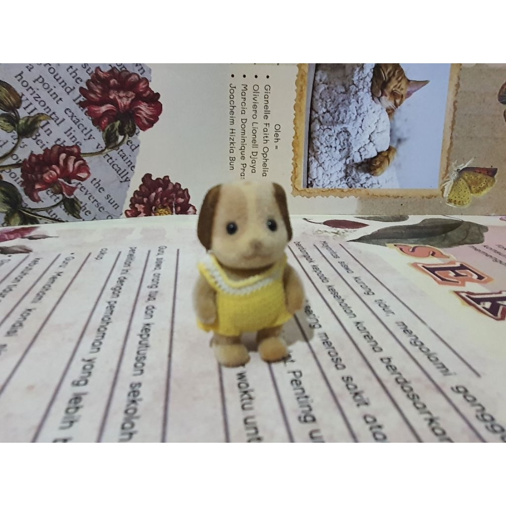 Sylvanian Families Rare - Beagle Dog Baby Baju Rajutan (Preloved)