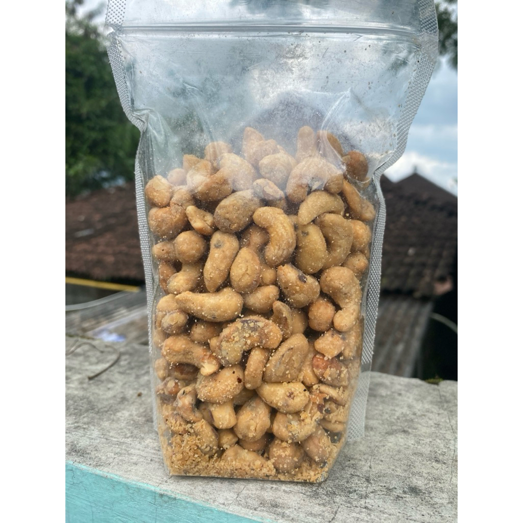 

kacang mede crispy gurih asin