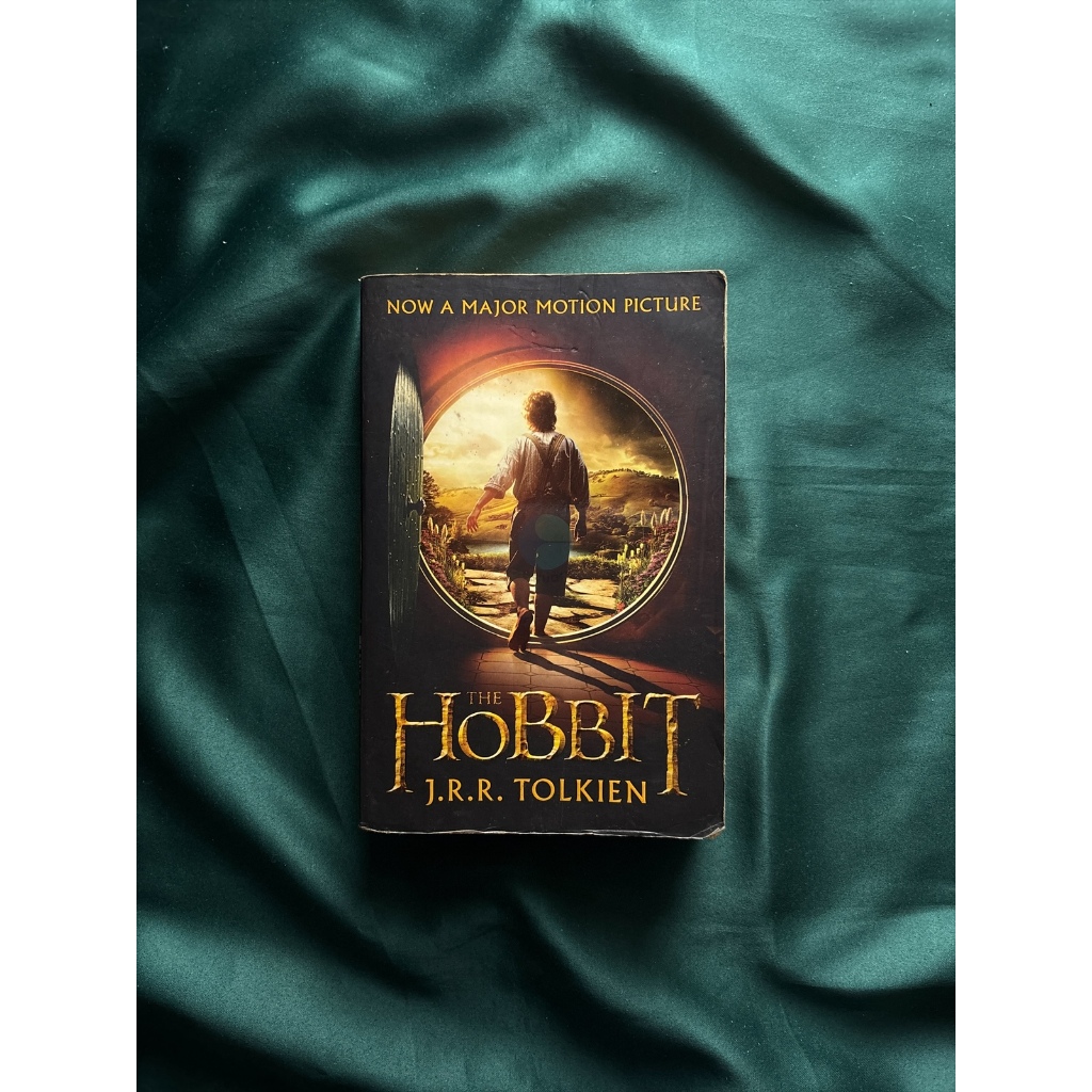 PRELOVED - Novel/Buku The Hobbit - J. R. R. Tolkien