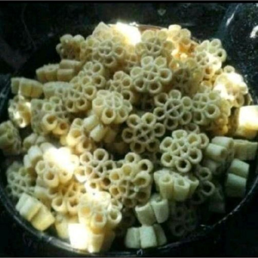

saroja/kembang goyang asin gurih renyah isi 50pcs g