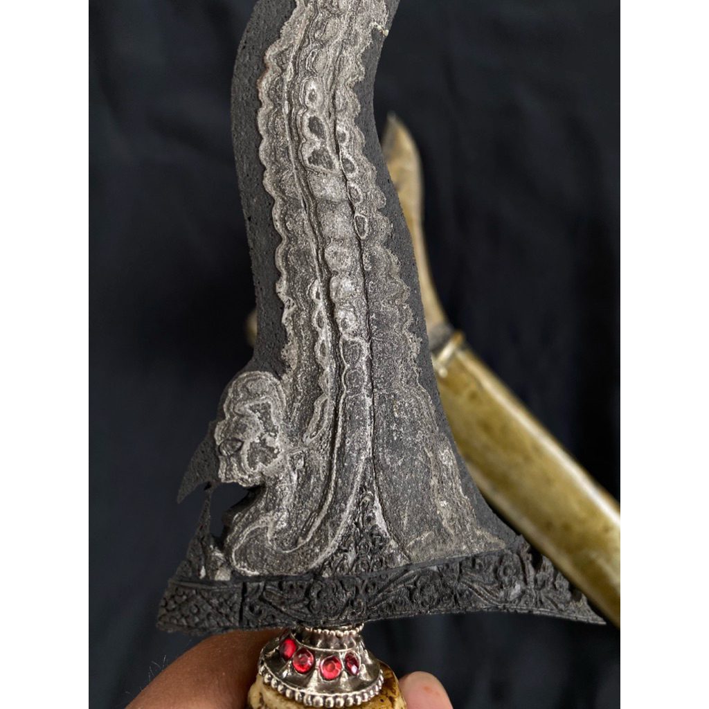Keris Naga Liman Ukiran Bunga Pamor Untu Walang