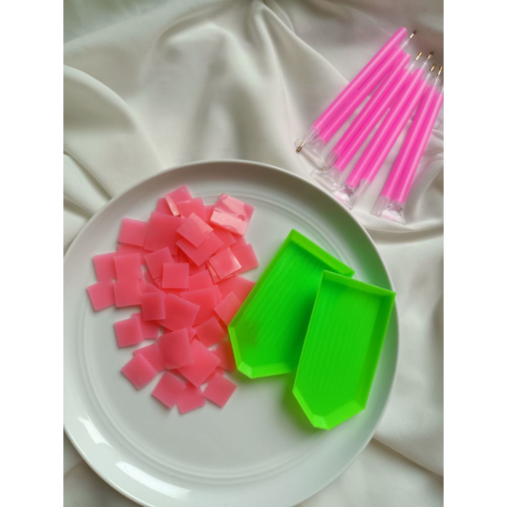 

EXTRA TOOLS DIAMOND PAINTING KIT