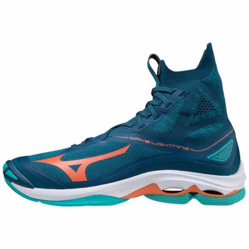 MIZUNO WAVE LIGHTNING NEO (size 42)