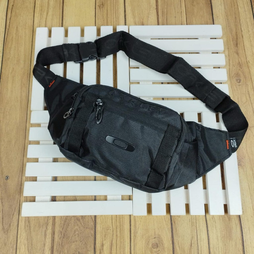 tas OAKLEY westbag tas pinggang slin bag premium kekinian cowok cewek