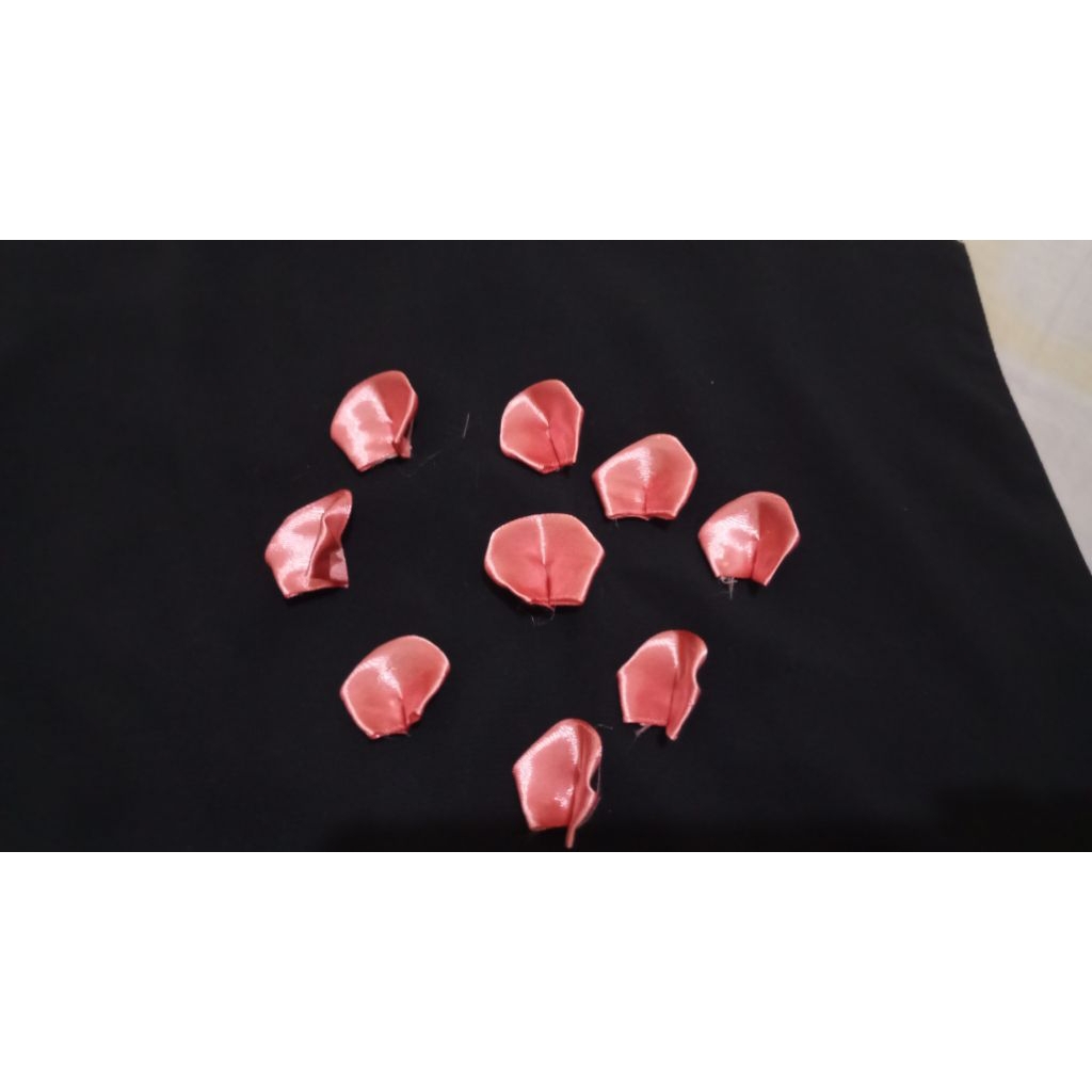 

Kelopak Bunga Pita Satin 2.5cm