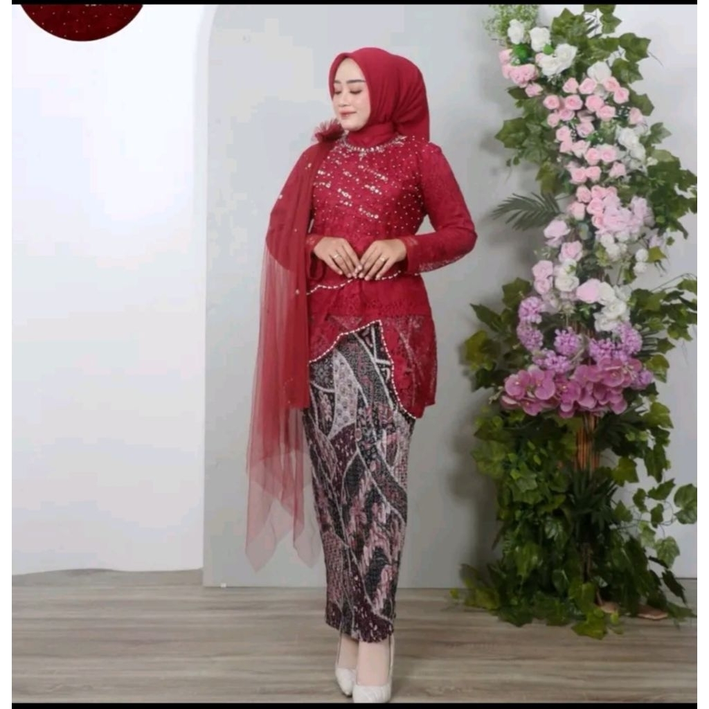 Setelan kebaya sellena//kebaya modern//kebaya wisuda//kebaya kekinian//kebaya remaja//kebaya lamaran