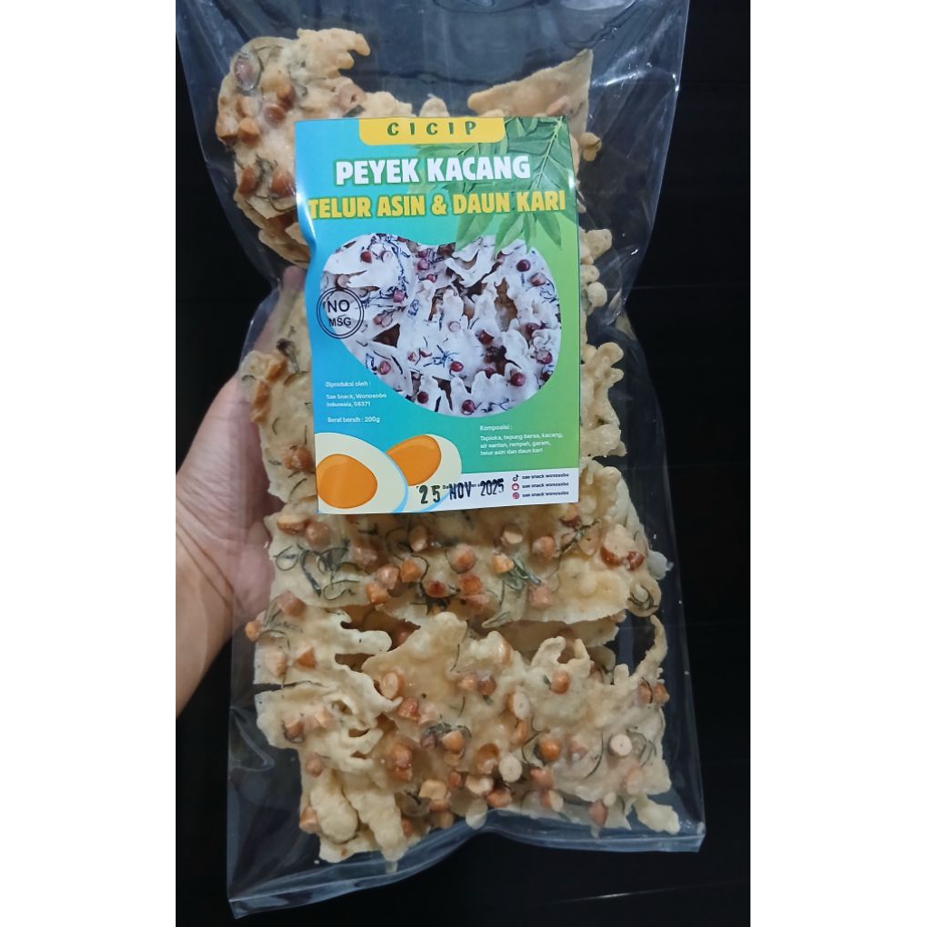 

Peyek Kacang Telur Asin Daun Kari (Premium) 200g