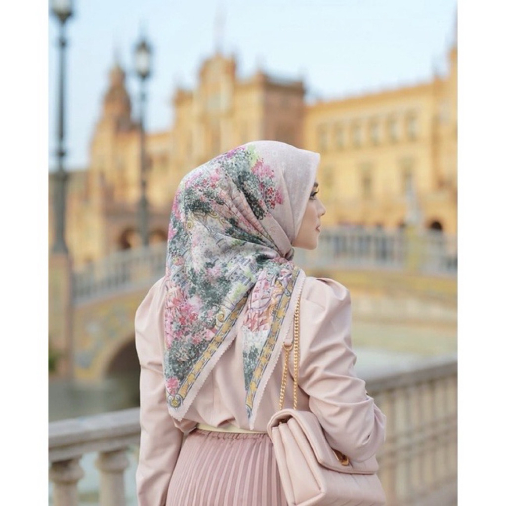 Preloved Disney x Buttonscarves The Sevilla