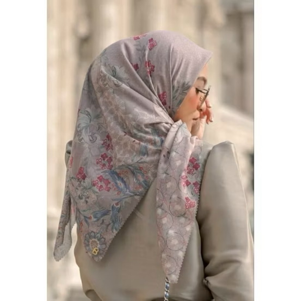 Preloved Buttonscarves Topkapi, Tropicalle, Jubilation, Al Qasr, The Nada, Autograph, Farshai