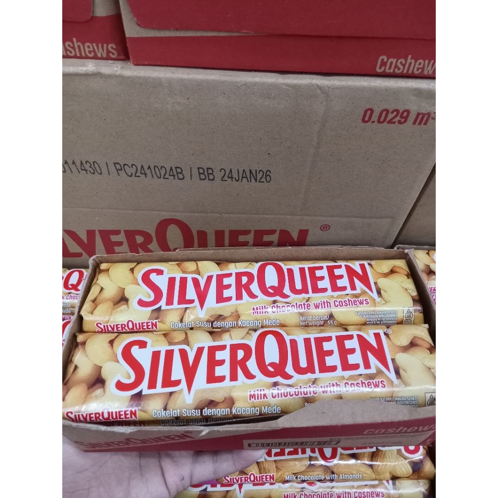 

Silverqueen Milk Coklat Cashew/Almond 58gr