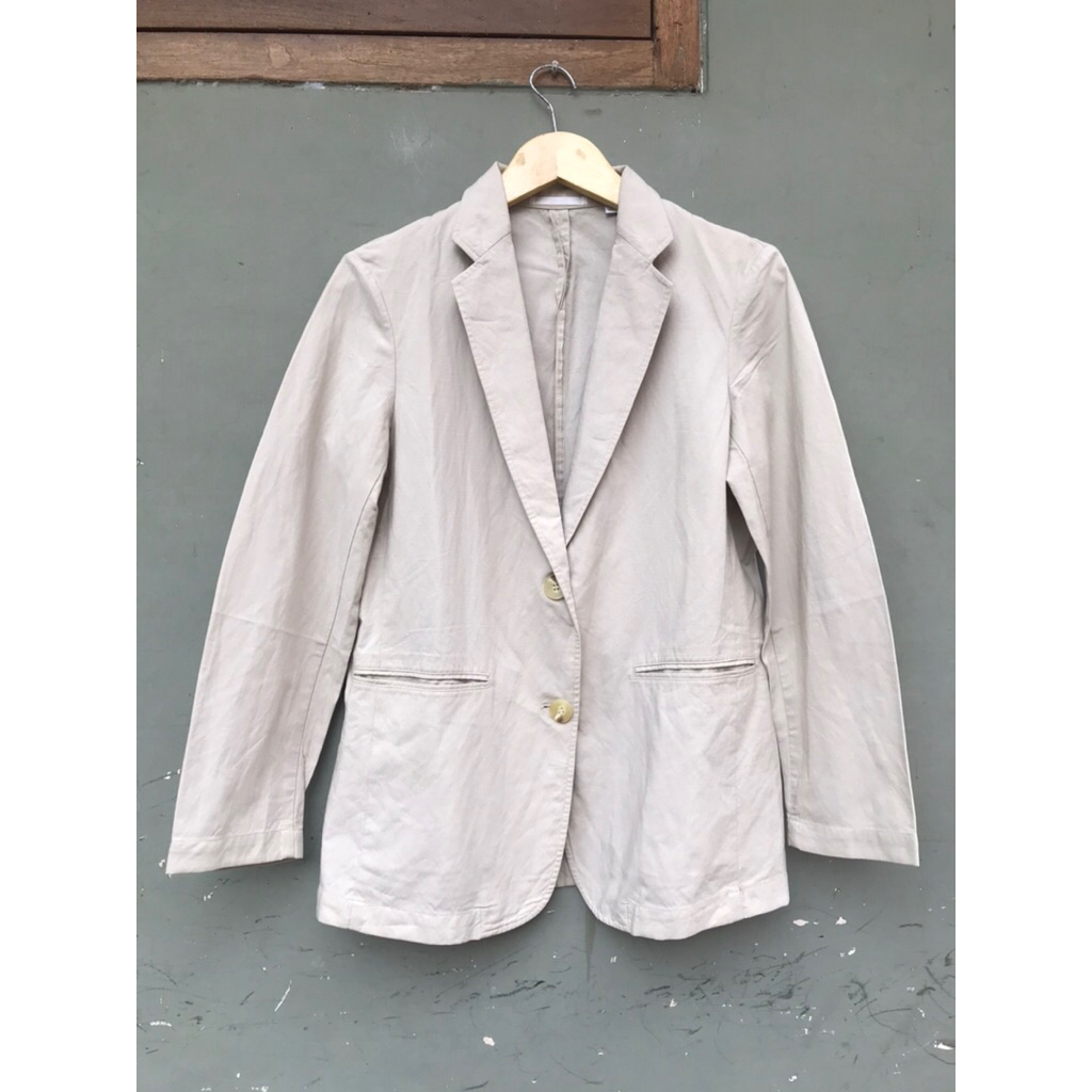 Blazer UNIQLO ORI-preloved blazer uniqlo-preloved uniqlo-uniqlo second-uniqlo bekas-blazer bekas-bla