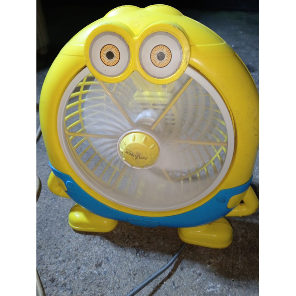 kipas angin minion