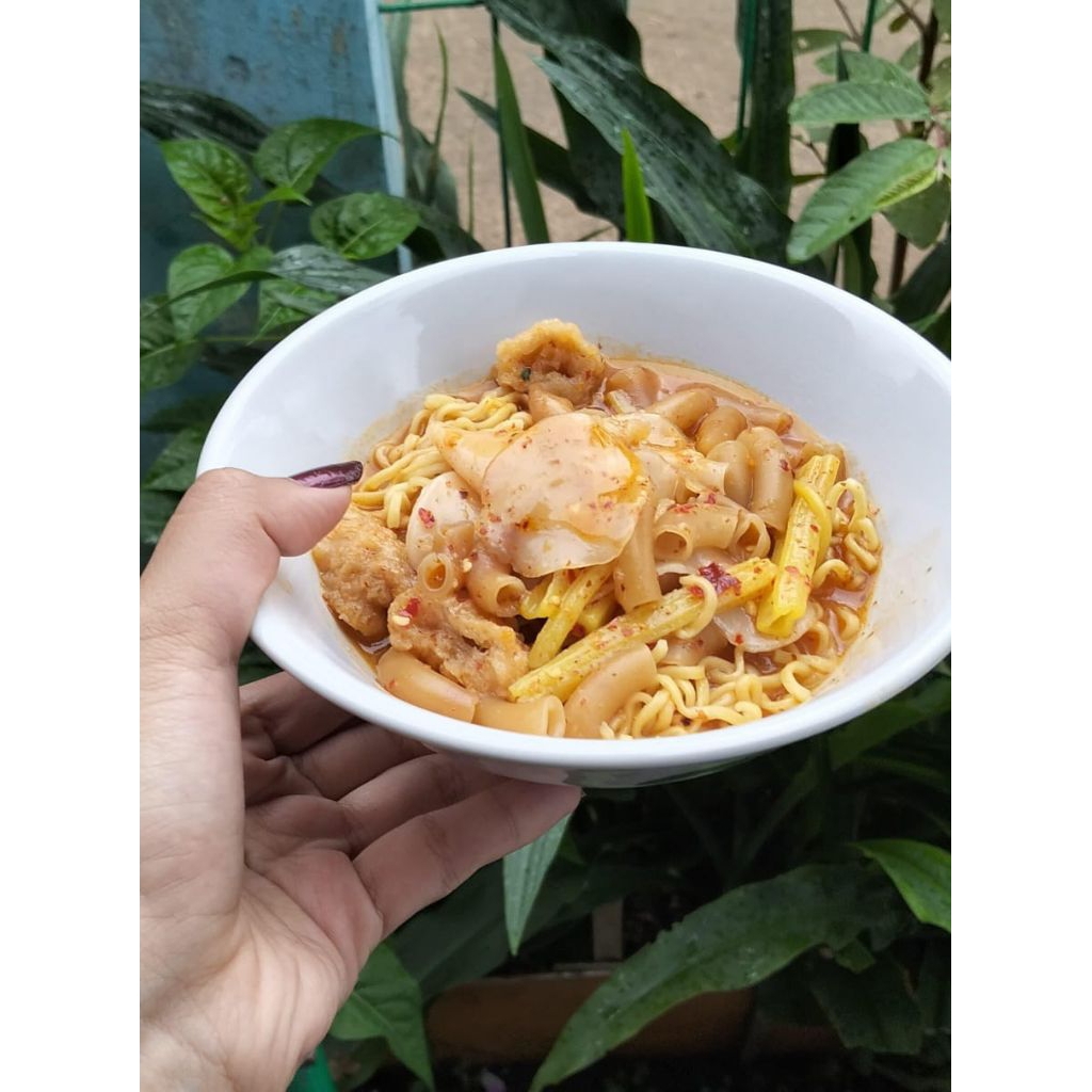 

seblak instan pedas nampoll