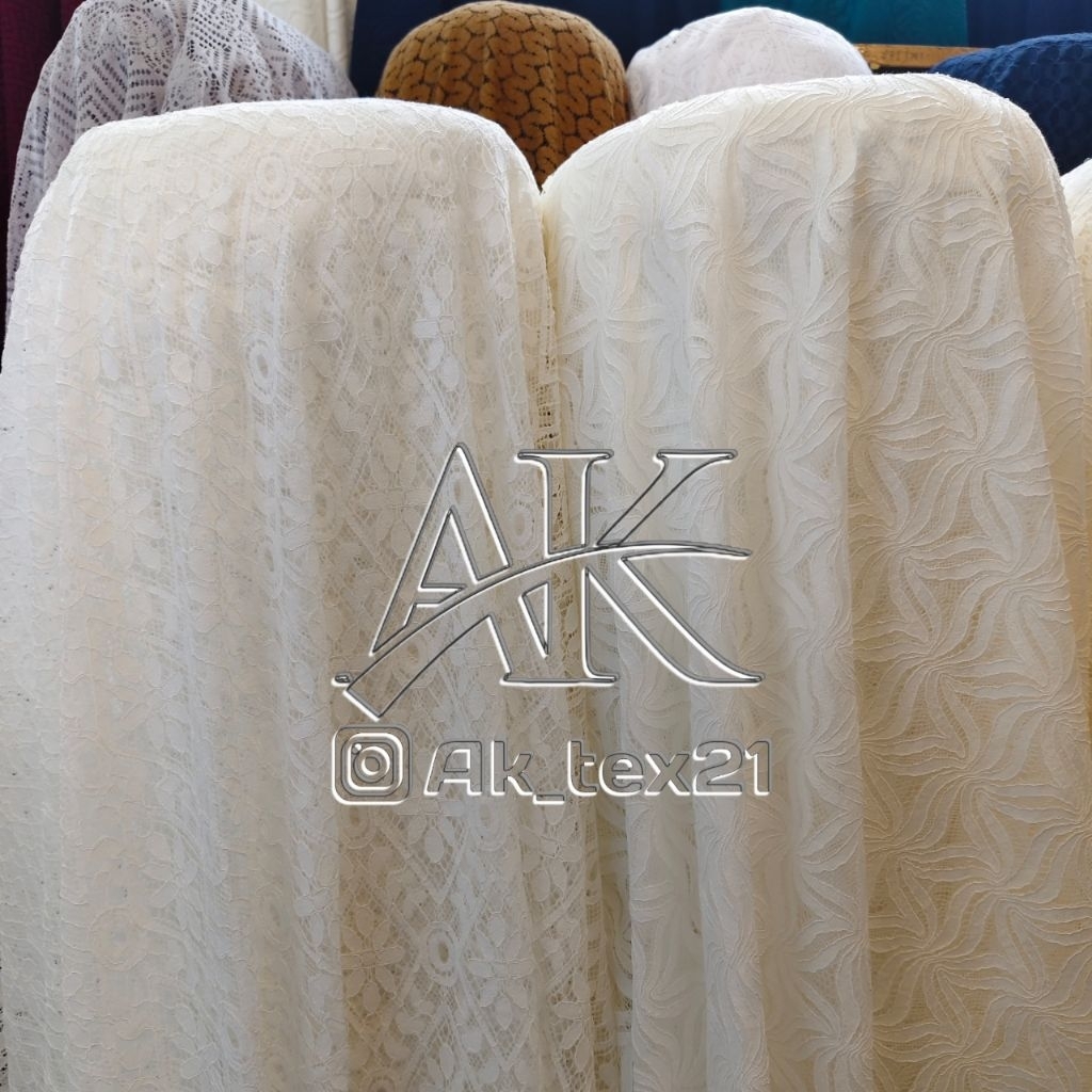Bahan Kain Brukat/Brokat putih Harga per 0.5 Meter