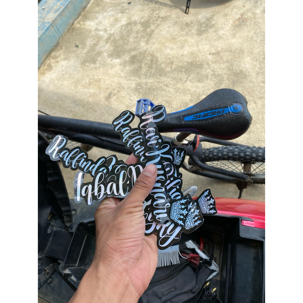 

STIKER NAMA HOLOGRAM COSTUM NAMA