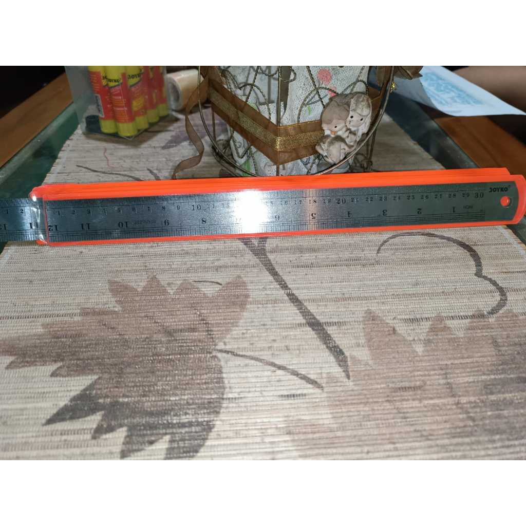 

Joyko Penggaris Besi 30cm