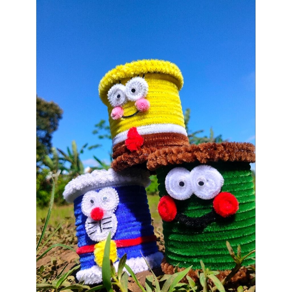 

Tempat Pensil Karakter Lucu Dari Kawat Bulu | Handmade Unik & Gemas