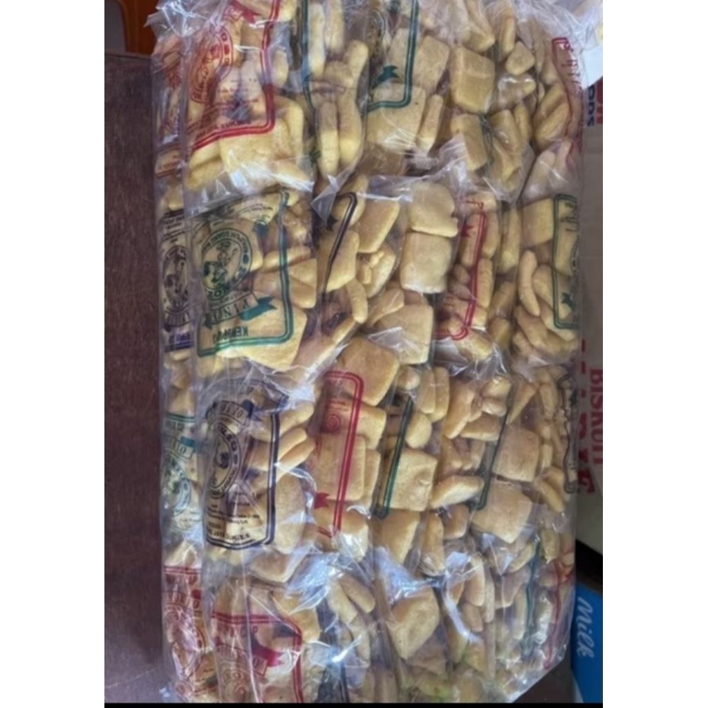 

Kerupuk Tahu Pinokio kemasan 1 pak (isi 24)