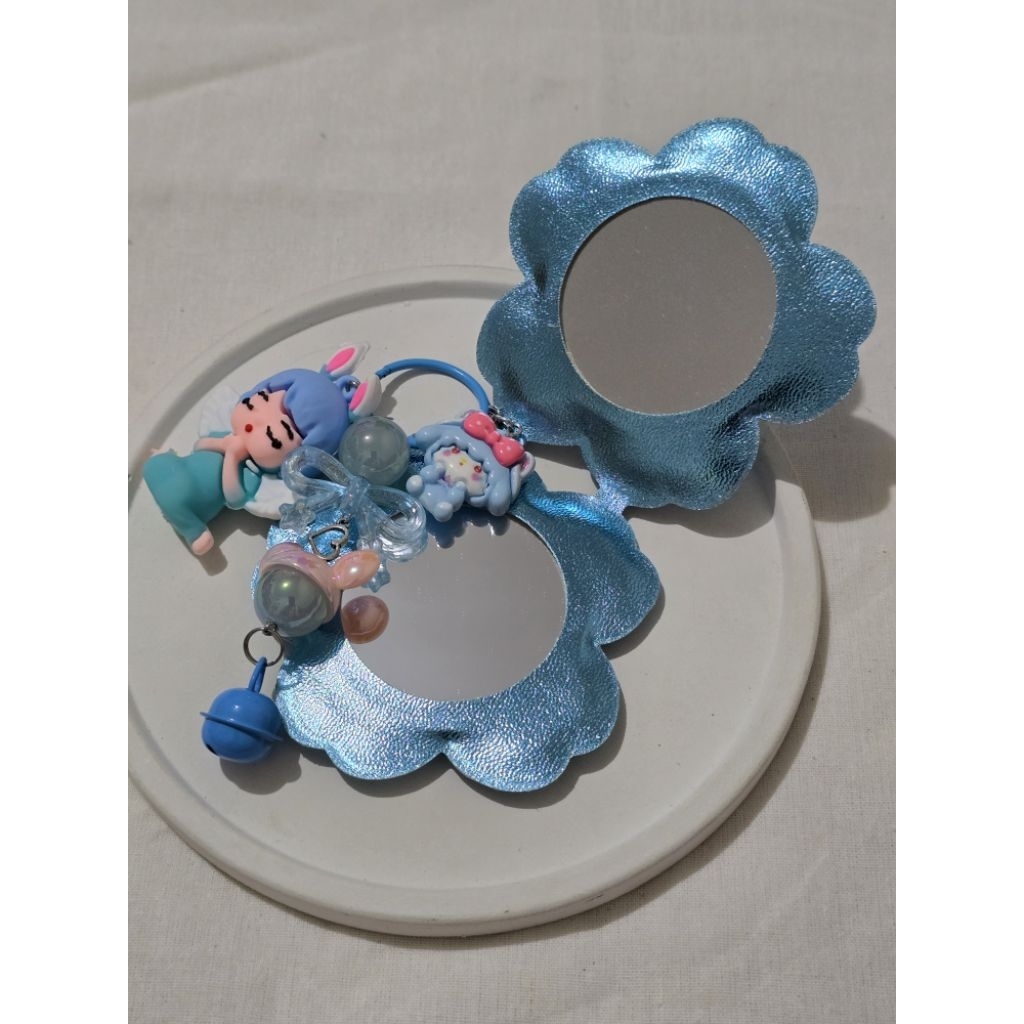 Bag charms mirror