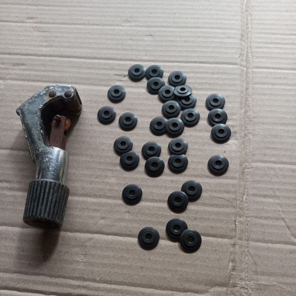 

mata cutter pipa , bahan baja asli kuat dan tidak mudah berkarat