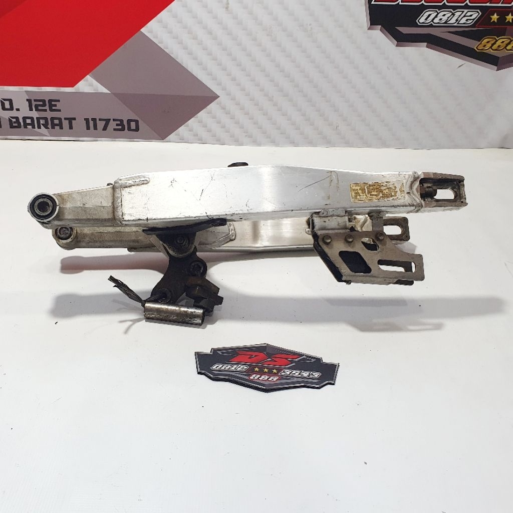 SWING ARM CRF 250 R ORIGINAL PNP KLX 150 TINGGAL PASANG