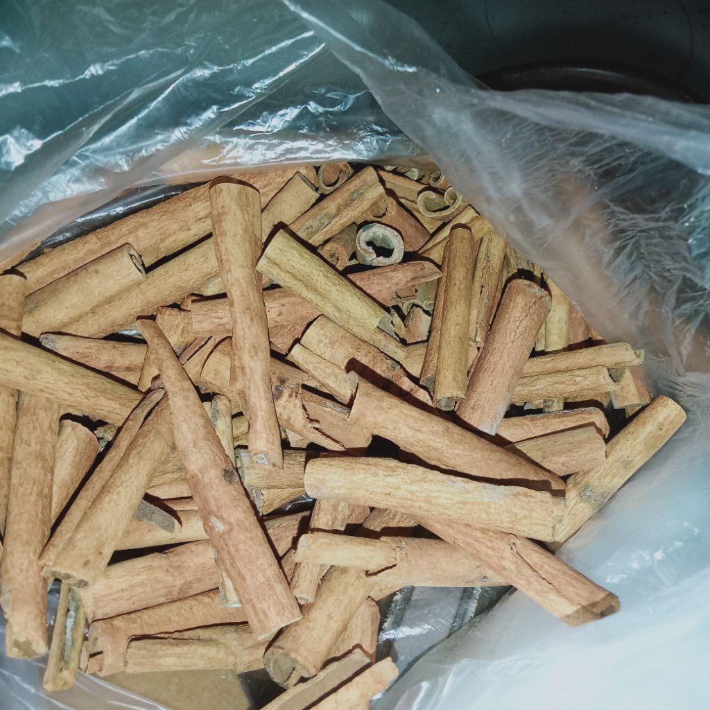 

kayu manis stik patahan kecil