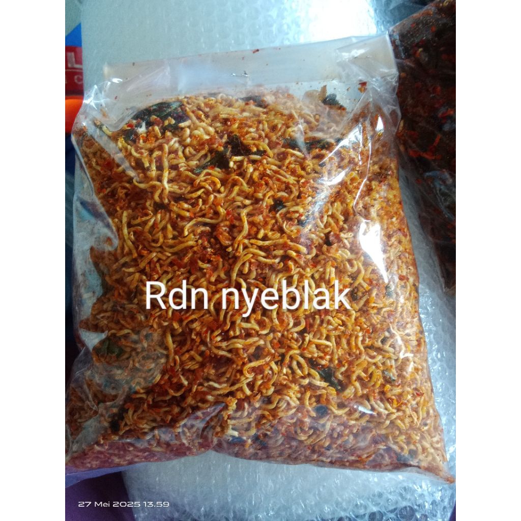 

bubuk mie kremes 1kg pedas daun jeruk