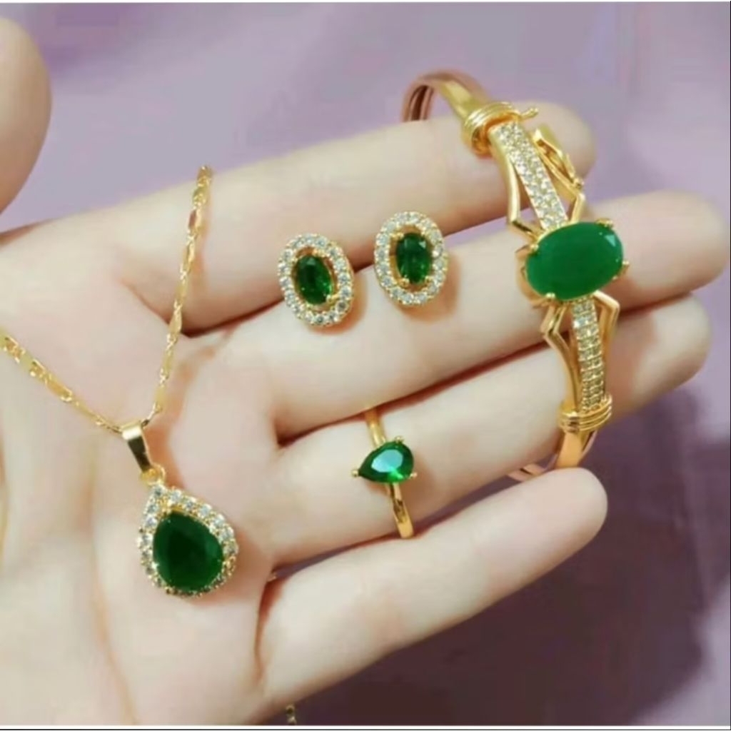set titanium permata Hijau mewah perhiasan wanita terbaru