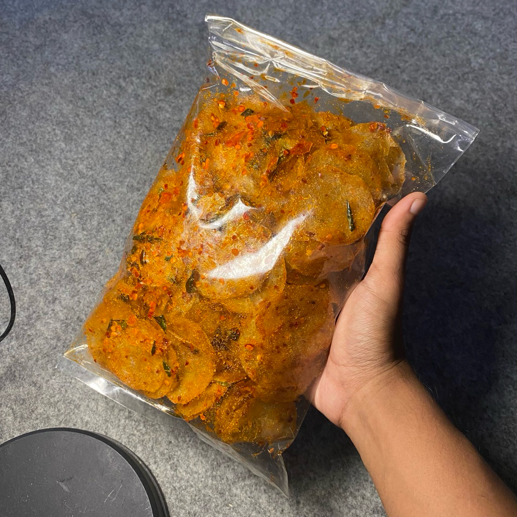 

KRIPSET Keripik Setan Keripik Kaca daun jeruk 250gram - KHAS TASIKMALAYA