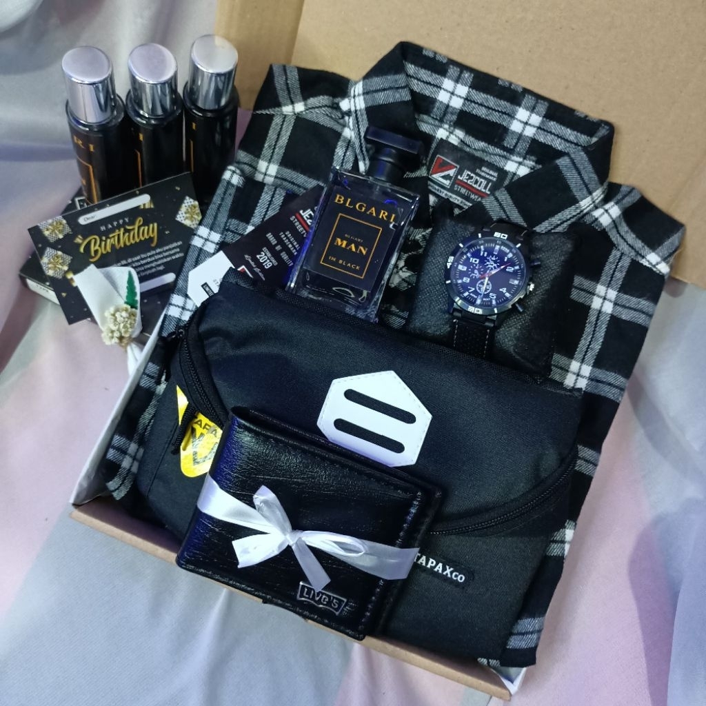 

COD HAMPERS COWOK PLANEL A01 | KADO ULANG TAHUN | GIFT BOX HADIAH GRADUATION|
