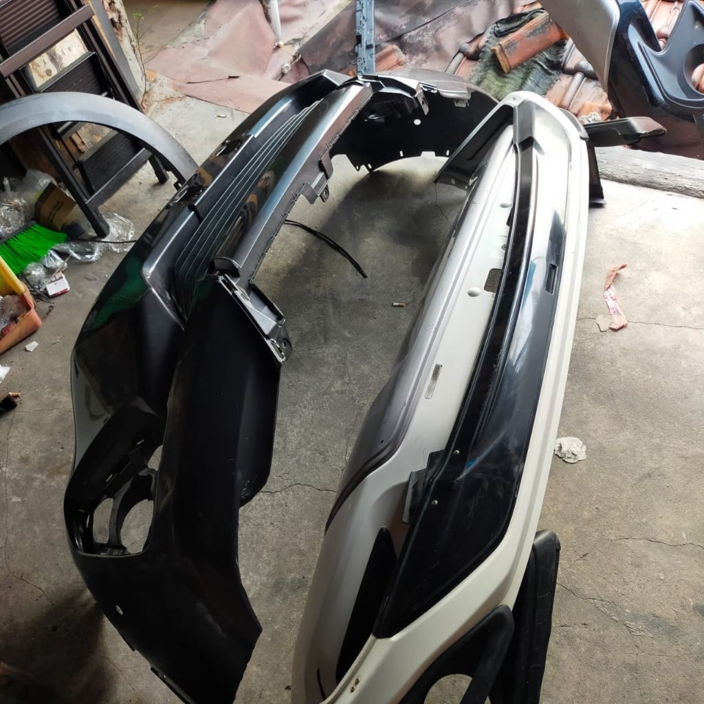 BUMPER DEPAN MOBIL TOYOTA FORTUNER TRD 2018 2019 2020 ORIGINAL