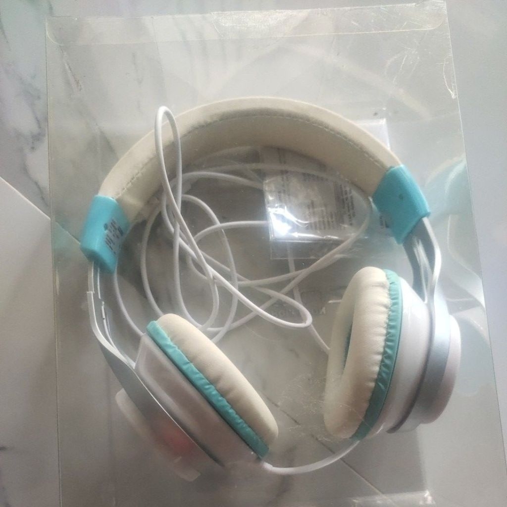 Headset Polytron muze bekas