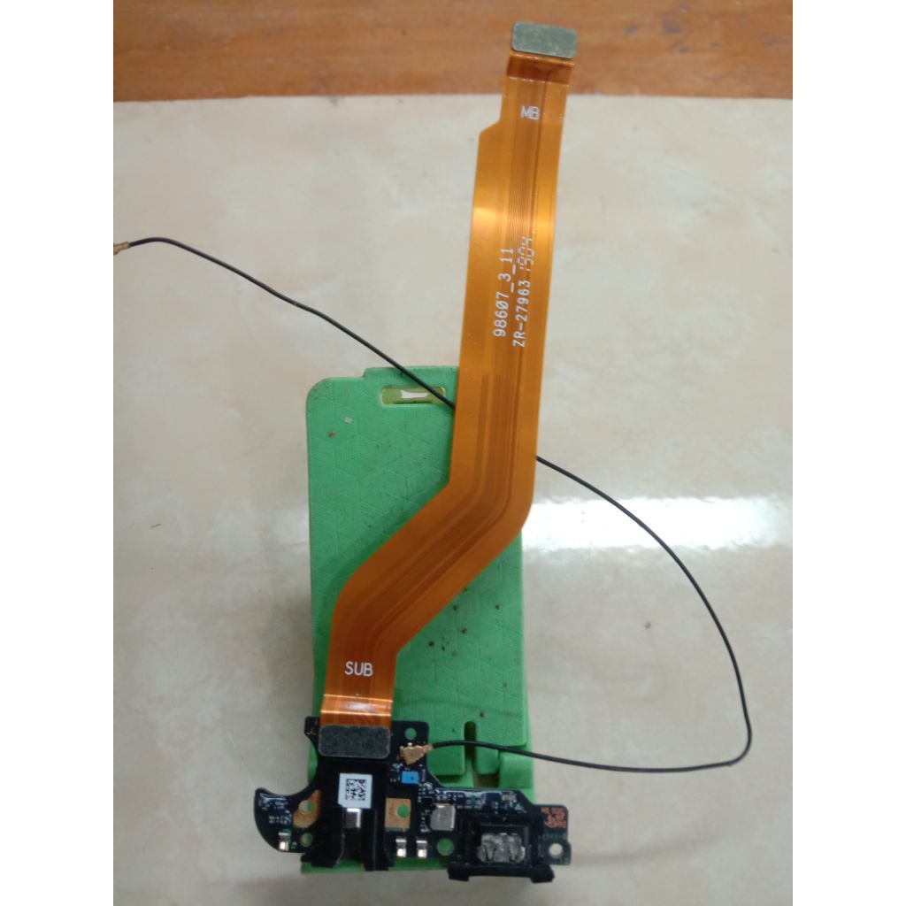 Papan cas +Flexible cas Oppo A5s original