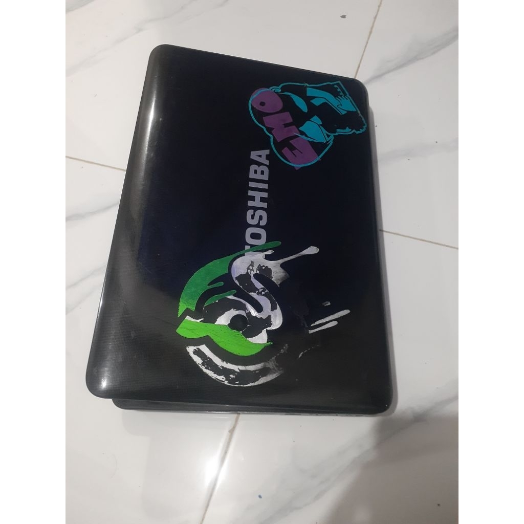 casing laptop Toshiba l740