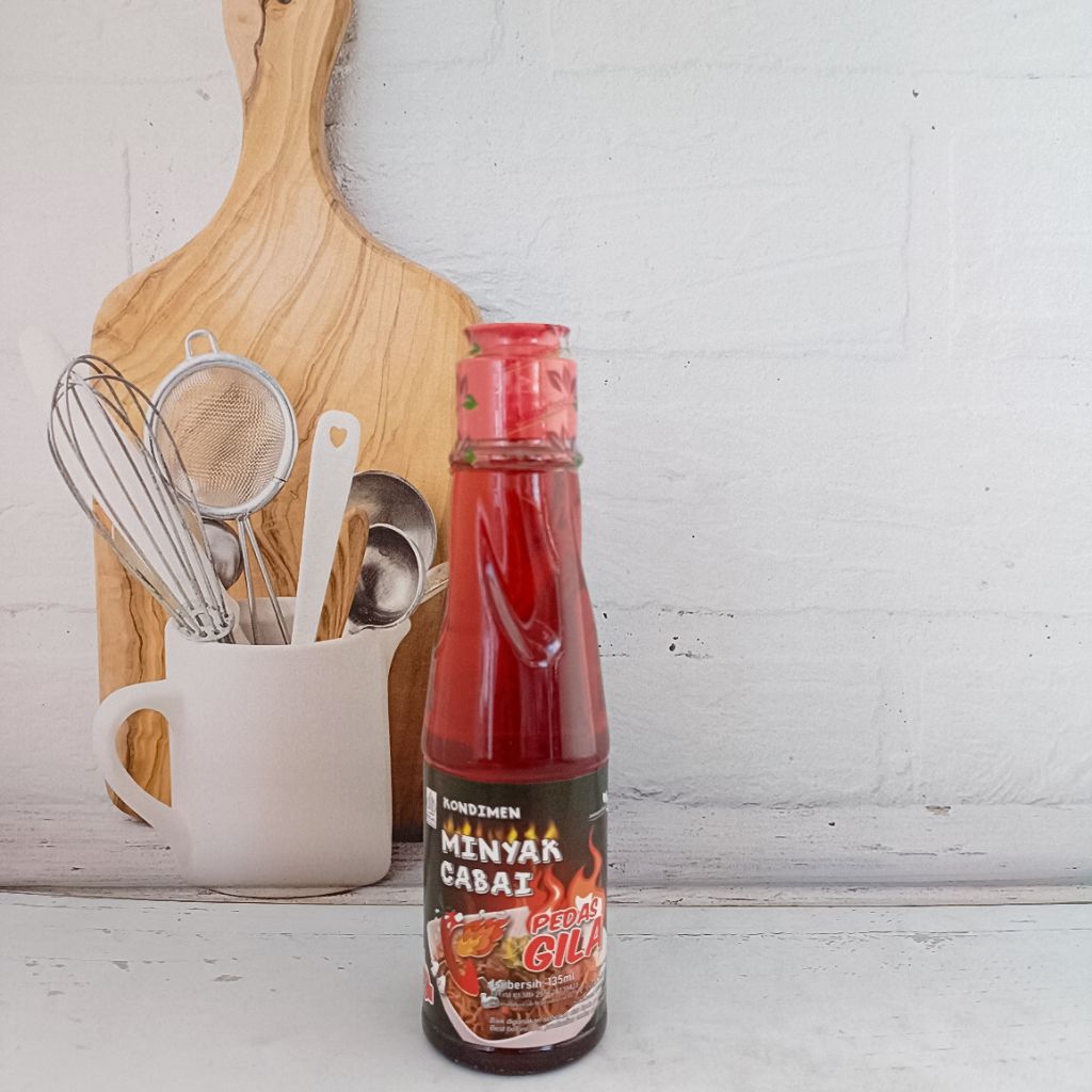 

MINYAK CABAI PEDAS GILA ( 135ML )