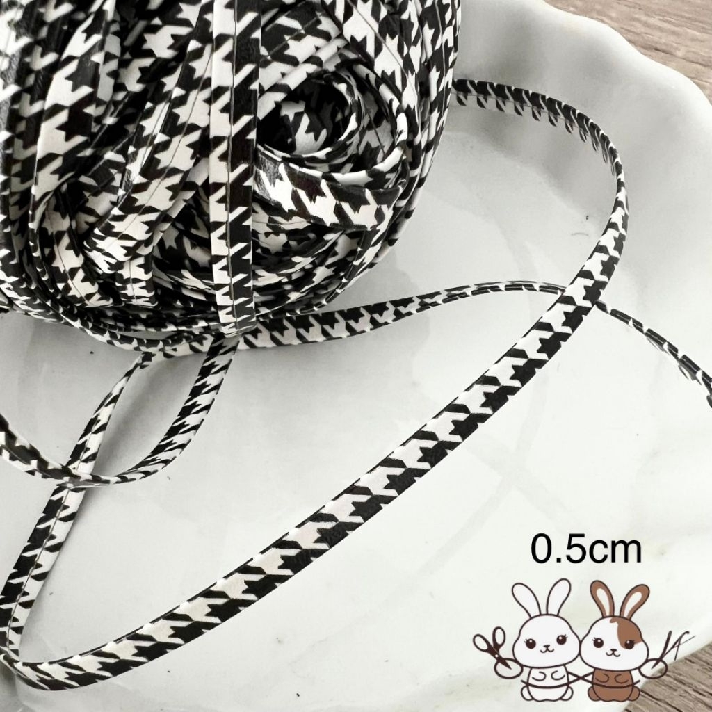 

Pita - PK326 - Houndstooth Syntetic Leather