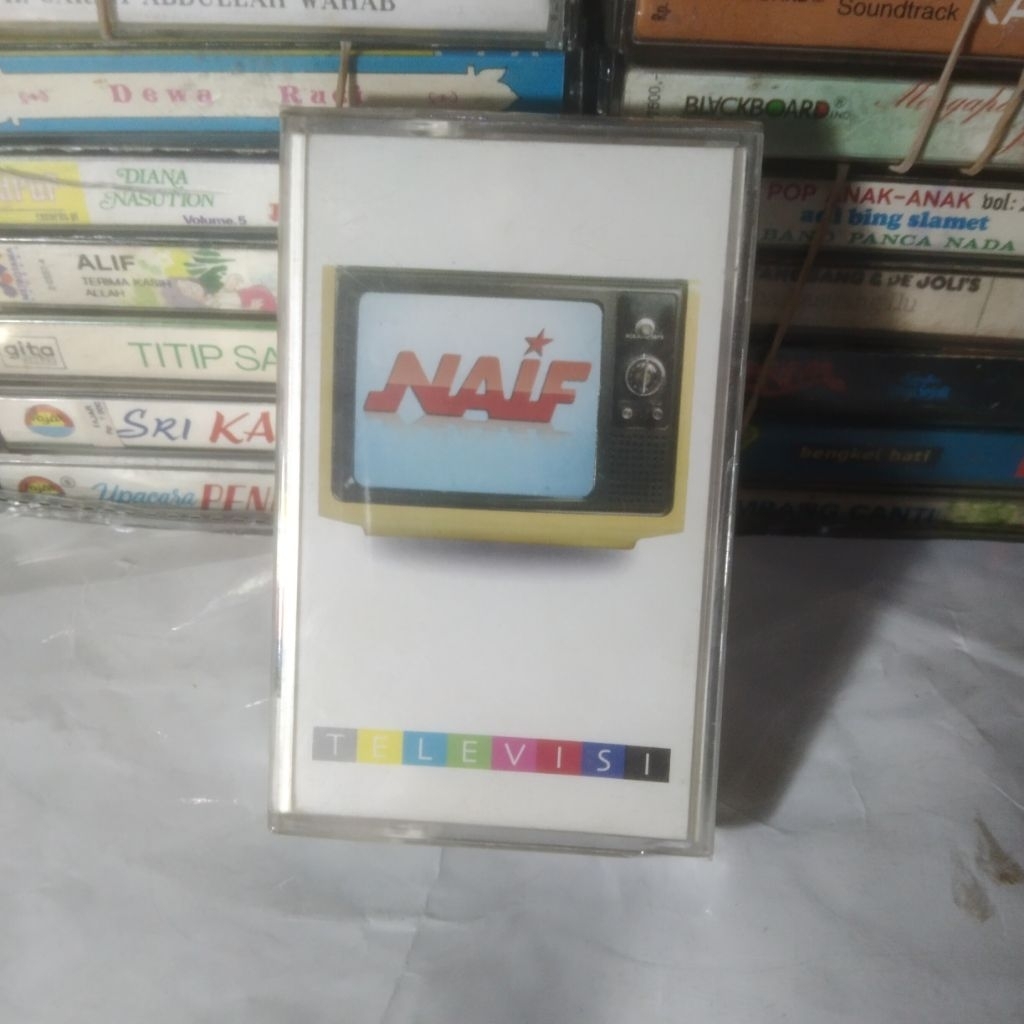 kaset pita naif - televisi