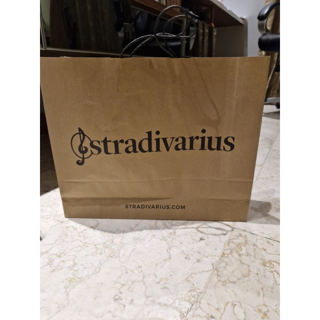 

Paper Bag Stradivarius original