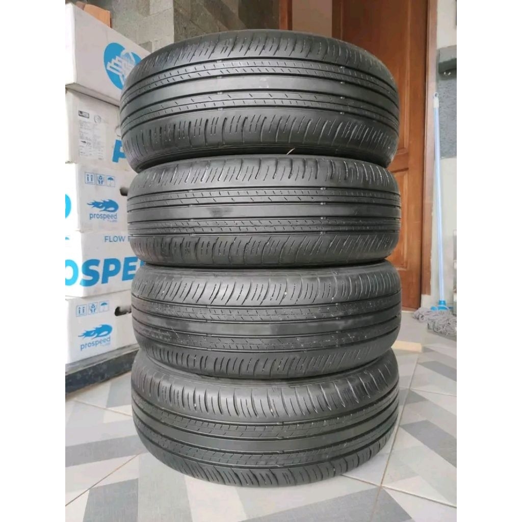 ban mobil second  215/60 r17 dunlop dll-ban mobil copotan 215/60 ring 17 bukan vulkanisir