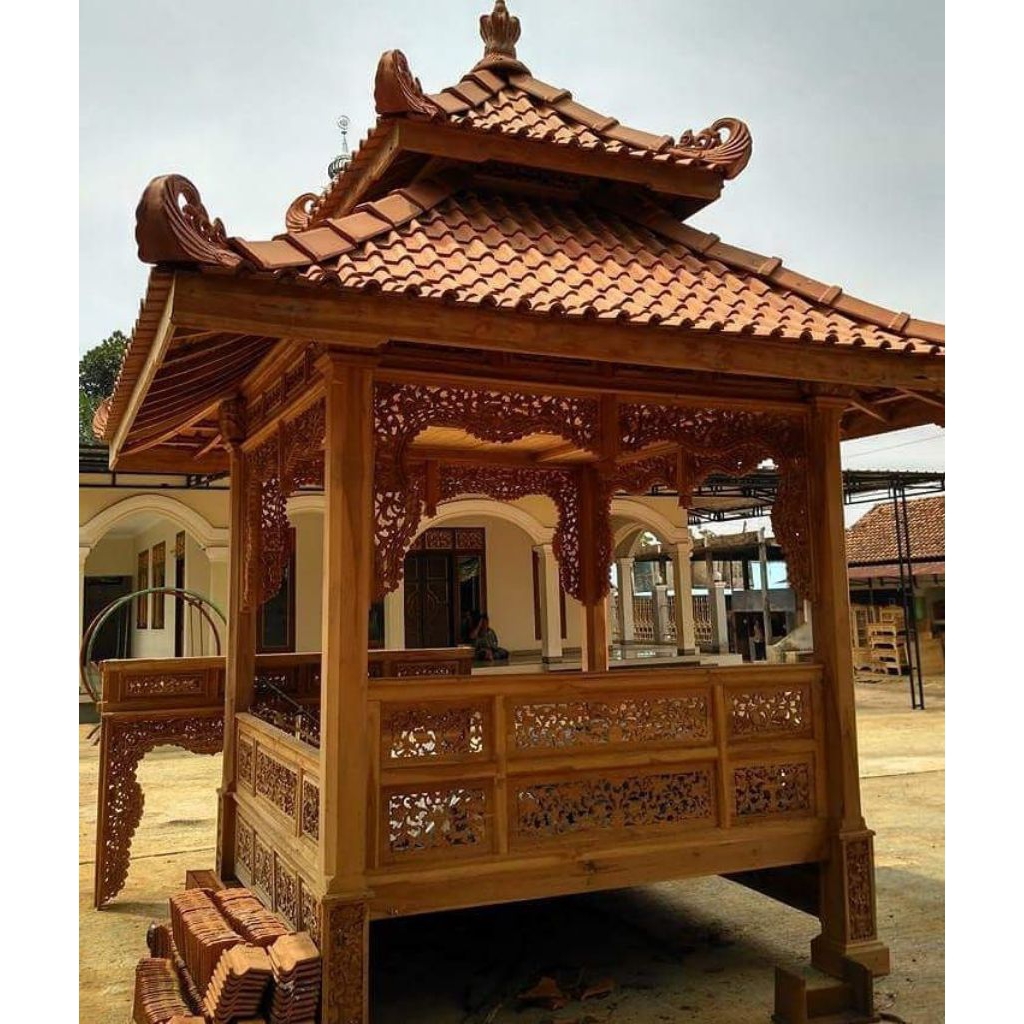 Gazebo Kayu Jati Ukir Mewah Model Joglo Jawa – Premium Klasik Elegan (Harga Per Meter)