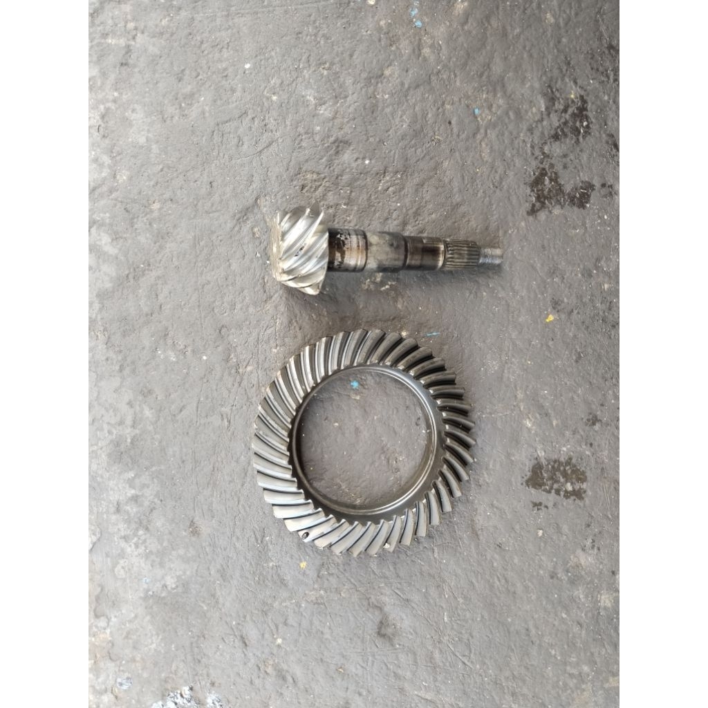 mitsubishi l300diesel piring pion gardan belakang gigi 9