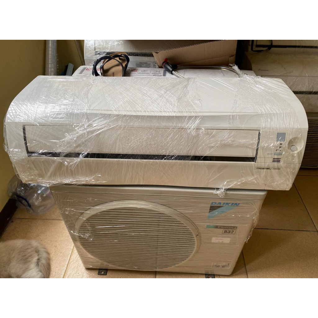 Ac daikin 1,5pk inverter thailand R32 second bekas plus pasang