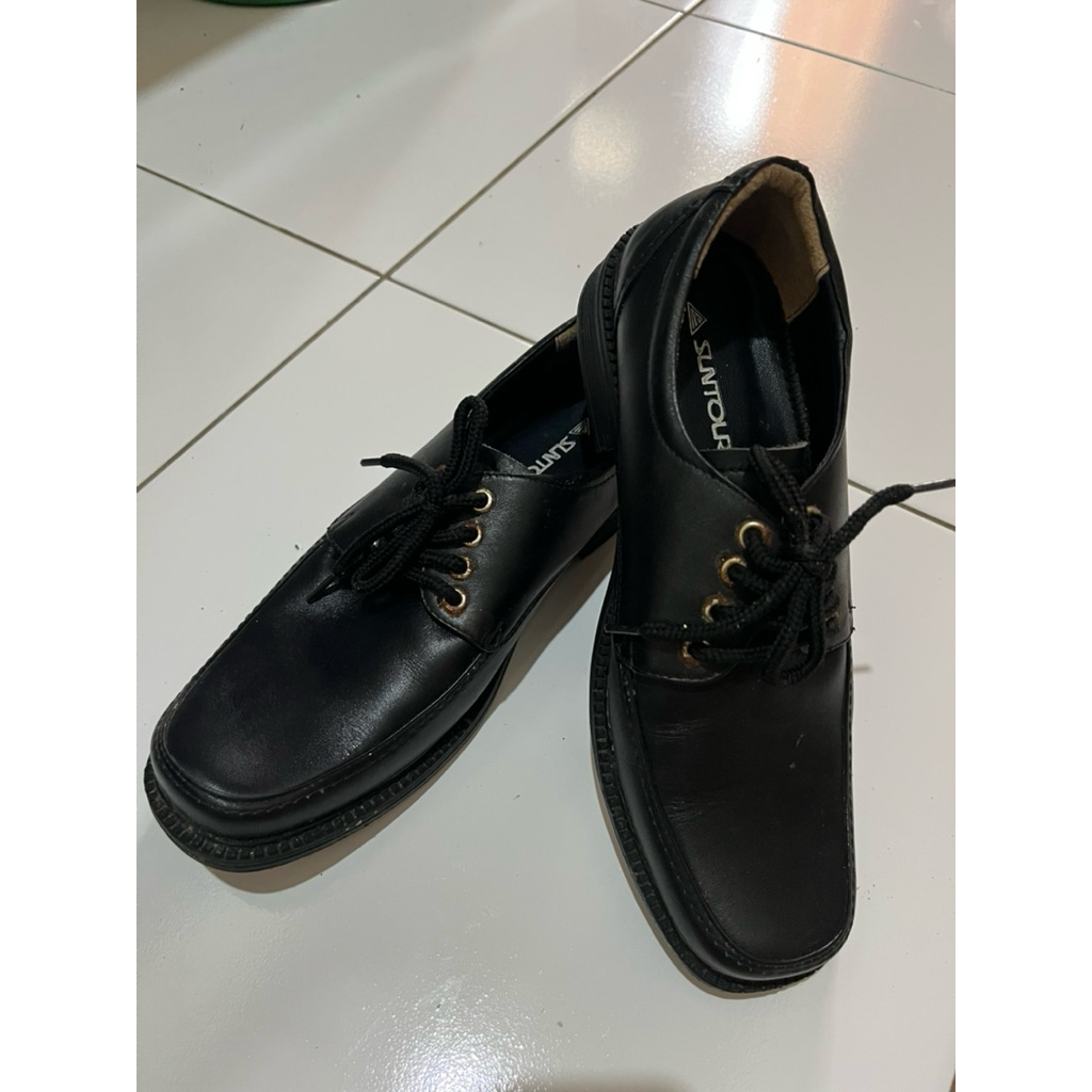 Sepatu Pantofel Pria Suntour