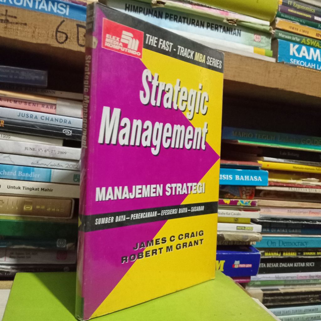 buku strategi manajemen manajemen strategi