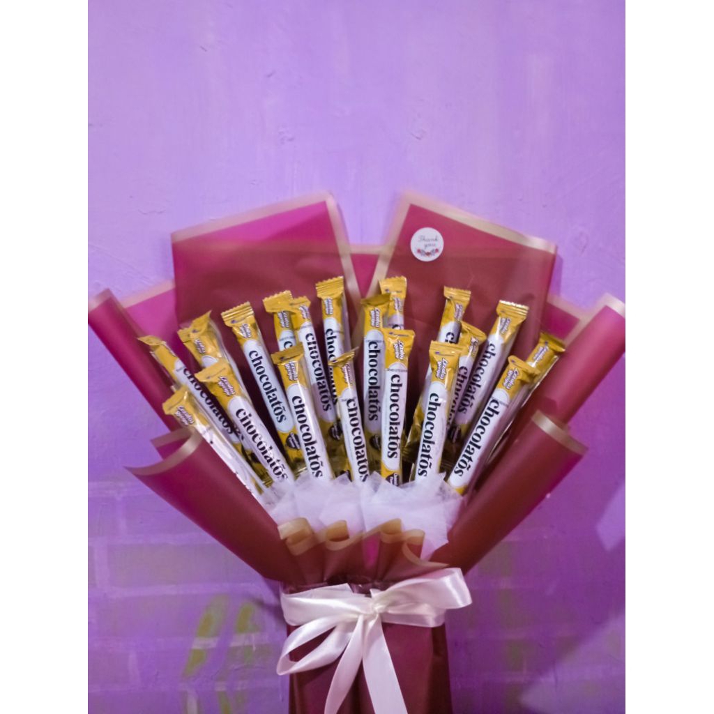 

Buket makanan untuk wisuda/ulangtahun dll