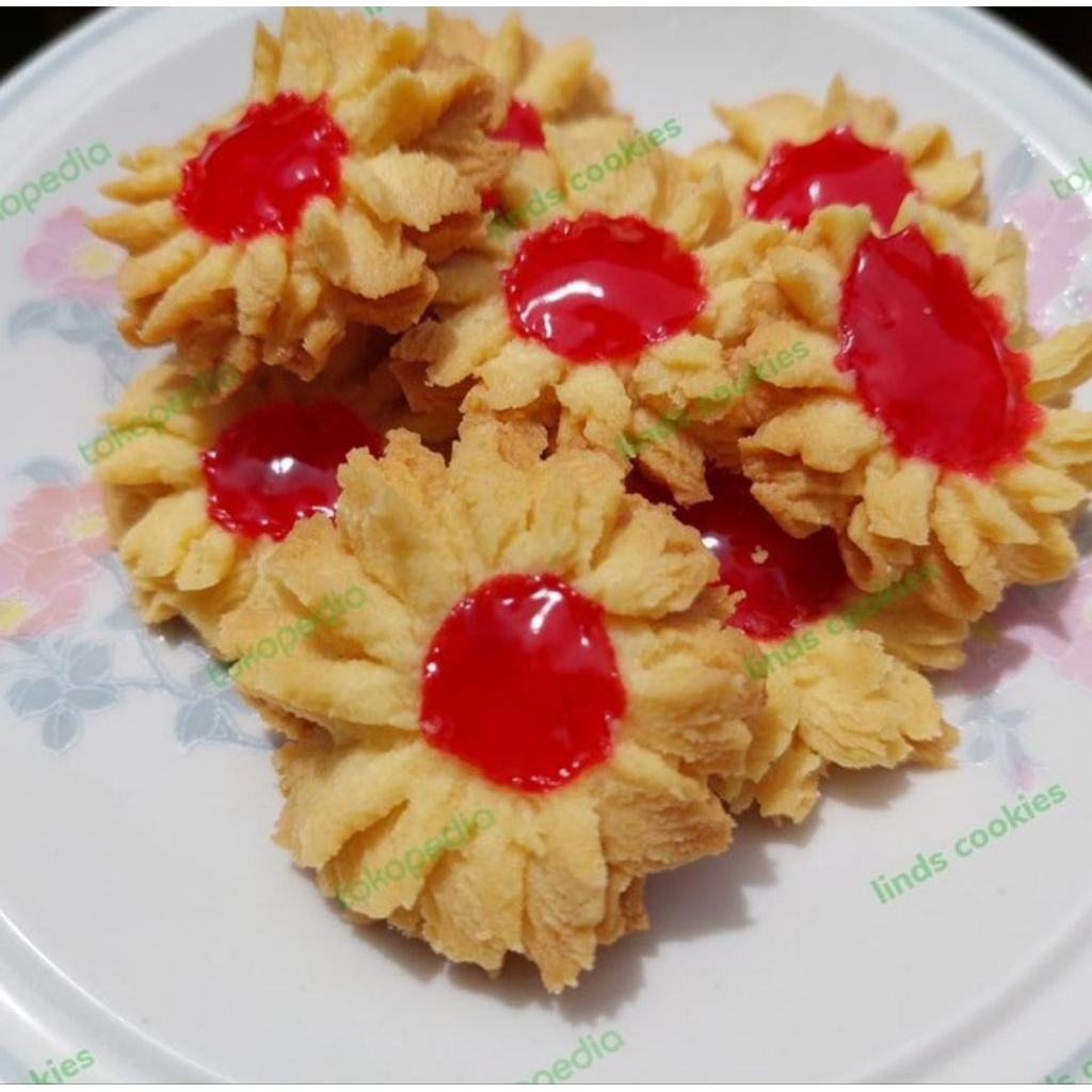 

kue semprit vanilla selai strawberry homemade