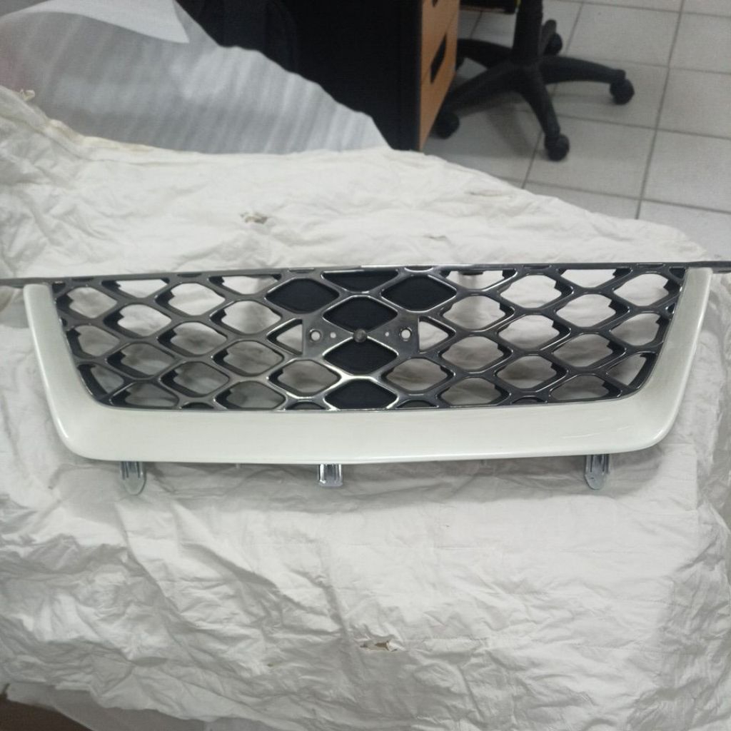 Grille Radiator X-Trail T30