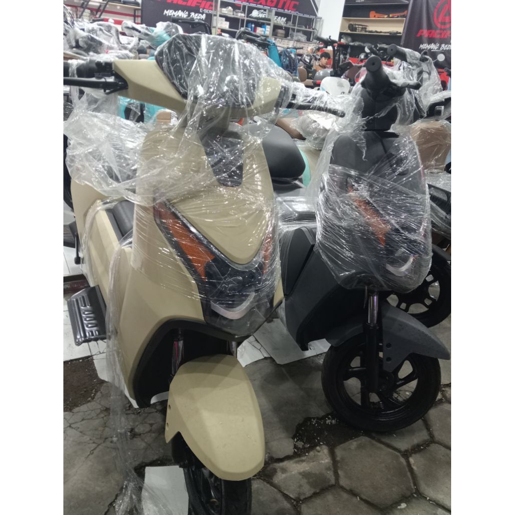 Sepeda listrik merk Uwinfly D65 ADV